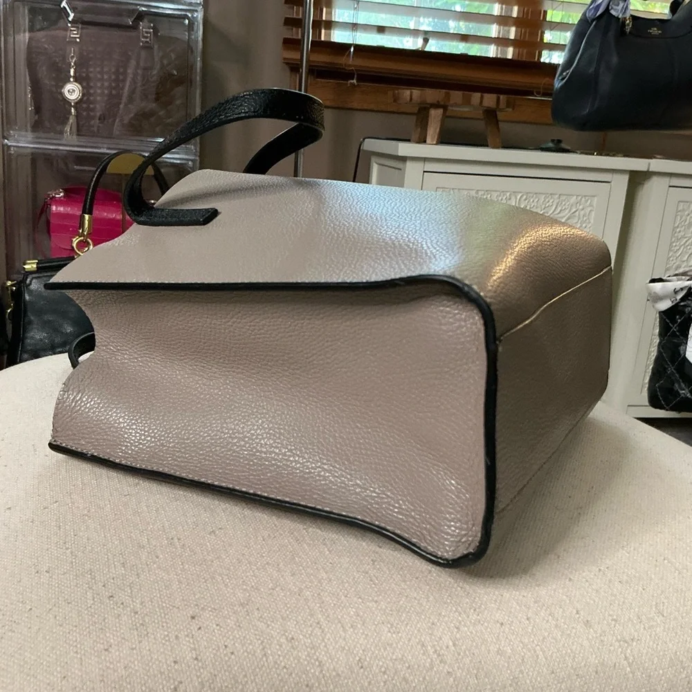 The Marc Jacobs Editor 29 Taupe and Cream Satchel Bag - Picture 6 of 10